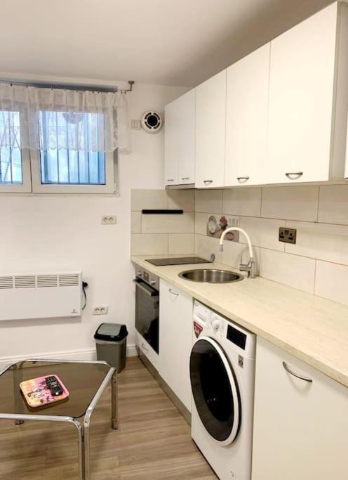 Central Studio Flat Bucarest Exterior foto